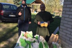 Волиняни передали бійцям на Схід паски і смаколики