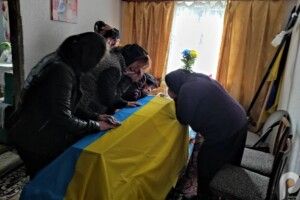 Відзначив 27-ліття, а наступного дня загинув: у Луцькому районі попрощалися із полеглим Героєм (Фото)