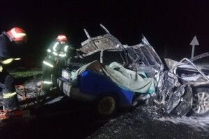 Внаслідок страшної ДТП загинуло подружжя та їхня дитина (Фото)