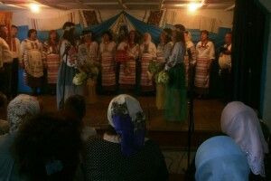 На сцені сільського клубу «запалювали» «Ягоденські свояки», «Цьомки-бомки» та «Ягідки»  