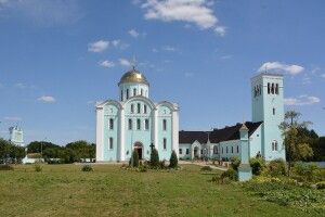 На Волині 15-річний підліток пошкодив двері найдревнішого собору краю