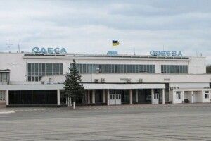 Літак, що прямував з Києва до Греції мусів сідати в Одесі – одній з пасажирок стало погано