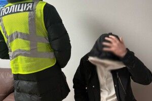 У Києві затримали чоловіка за сексуальні злочини щодо трьох неповнолітніх дівчат