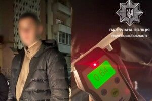 У Рівному п'яний 17-річний водій пошкодив чотири автівки й утік 