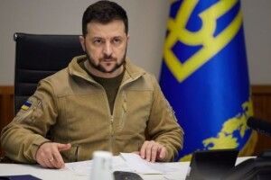 «Не добровольці»: Зеленський прокоментував діяльність «Азову» в Україні