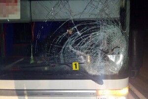 36-річна жителька Рівненщини потрапила під колеса пасажирського автобуса (Фото)