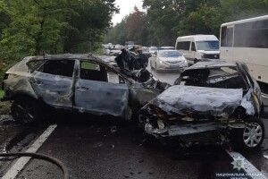 У ДТП під Києвом загинули батько, мати та їх маленька дитина...