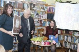 У Маневичах презентували книгу Петра Мосійчука «Спротив»