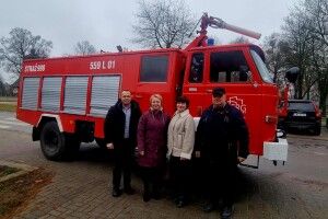 Польські партнери передали громаді на Волині пожежний автомобіль