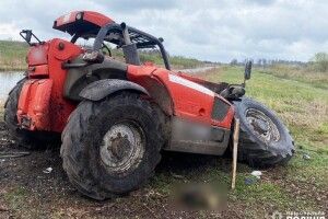 В прикордонній зоні на Поліссі на міні підірвався трактор