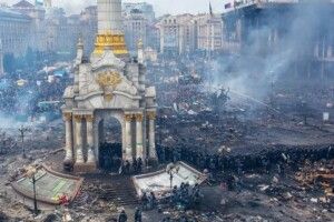 «Низький уклін тим, хто залишився на цих вулицях назавжди», – Сенцов про Революцію Гідності
