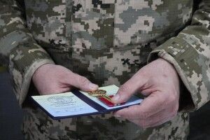 Глава держави відзначив понад сотню захисників та захисниць державними нагородами (Список)