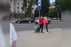 Знайшли водія, який вдарив жінку в центрі Луцька