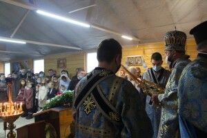 Волинський митрополит вчив дітей жити не «нормально», а «дуже добре»