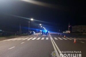 На Волині за вихідні водійки збили трьох пішоходів і мотоциклістку