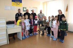 У Ковелі до поранених захисників та захисниць прийшли учні другого класу