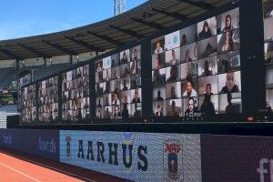 На футбольному матчі з'явились віртуальні трибуни