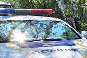 Наклали турнікет: волинські поліцейські врятували чоловіка від самогубства