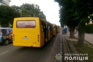 У Луцьку зіштовхнулися три маршрутки, є постраждалі