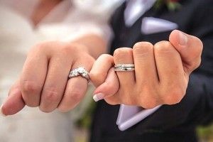 700 гривень коштує обряд шлюбу у свято, а 350 — у будень