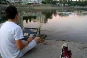 Студент з Кропивницького створив робота, який очищає річки