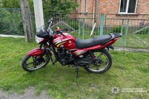 На Волині неповнолітній мотоцикліст врізався в електроопору
