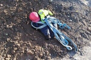 Волинянина  засипало ґрунтом у траншеї