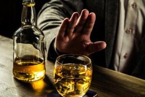 Голова громади на Волині обіцяє оприлюднити прізвища самогонщиків і позбавляти їх субсидії