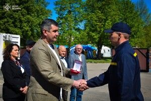 На Волині рятувальникам вручили високі державні нагороди