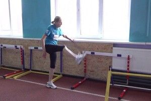 Їй 80, а 20-річні дівчатка наздогнати не можуть