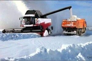 Сніг з луцьких доріг вивозять...  до Луцька (Фото. Відео)