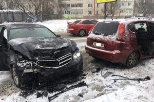 У Луцьку через негоду і п’яних водіїв ряд аварій