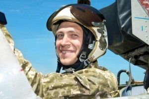 Курсант, який відвів літак зі зламаним двигуном від житлових будинків, отримав орден від Президента