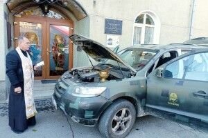 Громада на Волині придбала автівку для захисників