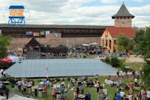 П’янки і бійки в замку: мер Луцька зробив зауваження директору заповідника