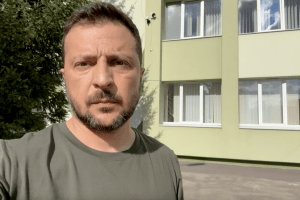 «Дуже важливі доручення»: у вечірньому зверненні Зеленський розповів, що робив на Волині