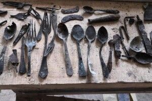 В Аушвіці знайшли заховані особисті речі вʼязнів