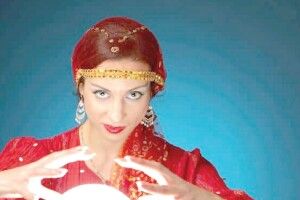 «Не дуже радій, – сказала мені свекруха після вінчання, – проживете разом максимум років із десять…»