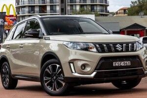 Посадовиця Волинської податкової занизила вартість свого авто у декларації у 18 разів