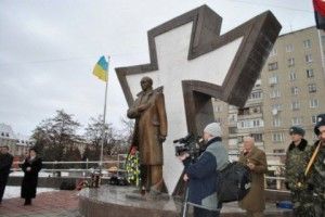 Рівне оголосило конкурс на проект пам'ятника Бандері 