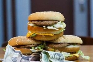 А долар має коштувати менше 10 гривень!