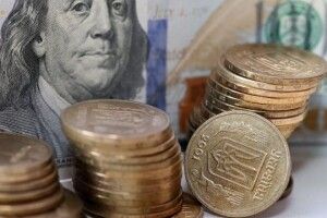 Гривня знову зміцнилася 