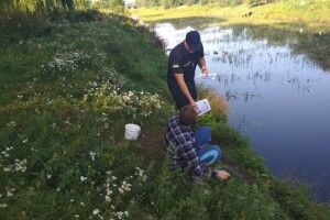 Бійці ДСНС попередили ратнівських рибалок, які сиділи з вудками на березі Прип’яті (фото)