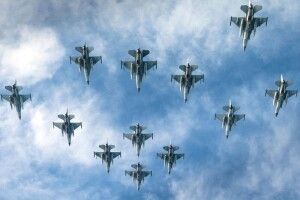 Сирський знає, коли Україна отримає F-16, але винищувачі будуть за 40 км»від фронту