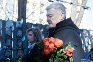 Порошенко вшанував пам’ять Героїв Небесної Сотні: маємо зберегти Україну, щоб їхня жертва не була марною