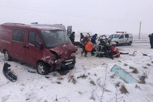 На трасі Луцьк - Володимир-Волинський сталася жахлива ДТП з жертвами і постраждалими (Фото 18+. Відео)
