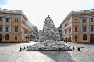 В Одесі пролунали вибухи. В ОВА кажуть, небо під контролем ППО