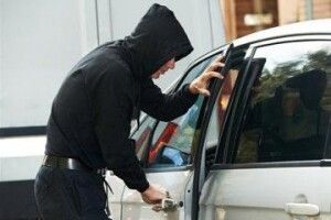 За викрадення авто - загрожуватиме позбавлення волі