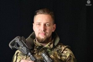 Волинський патрульний отримав нагороду «Золотий хрест» від головкома ЗСУ 