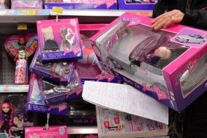 Пенсіонерку з Парижа заарештували через крадіжку іграшок